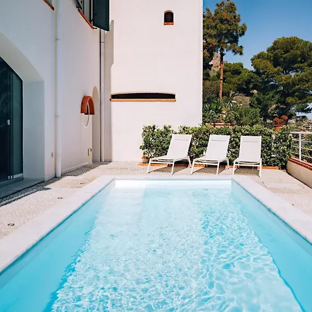 Sant'elia Luxury Home&spa Con Accesso Al Mare Apartment