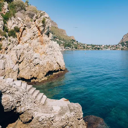 Sant'elia Luxury Home&spa Con Accesso Al Mare Santa Flavia