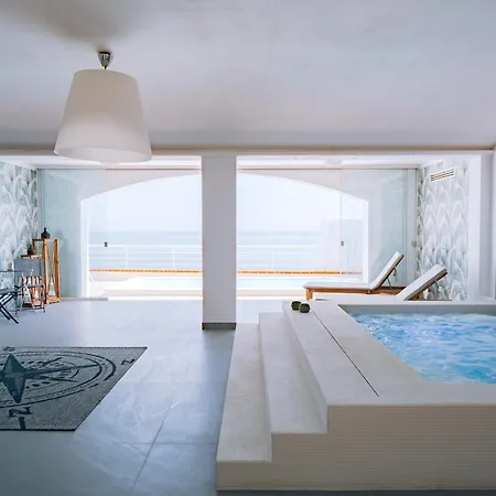 Sant'elia Luxury Home&spa Con Accesso Al Mare