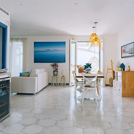 Sant'elia Luxury Home&spa Con Accesso Al Mare Apartment