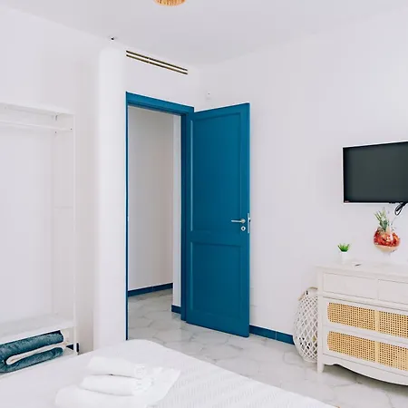 Sant'elia Luxury Home&spa Con Accesso Al Mare Apartment